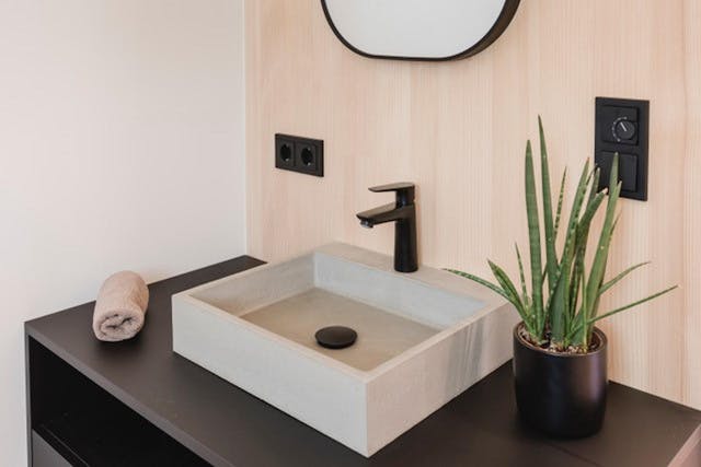 Badezimmermöbel aus Beton dr.hagspiel © Nina Bröll @broell_liebe